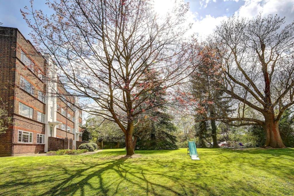 Apartment 2 Bed Flat - Sw London With Parking